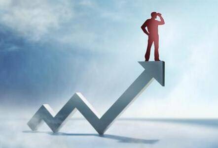 傳統(tǒng)行業(yè)挑大梁 A股三季報(bào)業(yè)績?cè)龇?0%