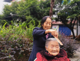 &ldquo;奉養(yǎng)烈士母親40年&rdquo;袁玉蘭