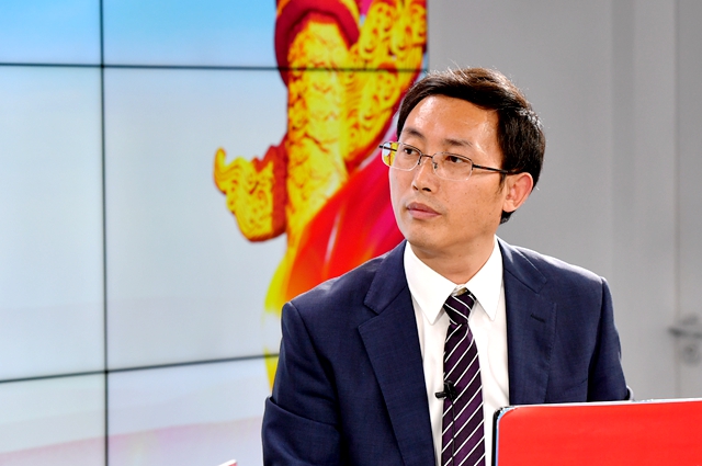 繼往是為了開來，那么開什么來？我們的未來是什么？我們現在站在什么歷史方位上？往哪里去走？