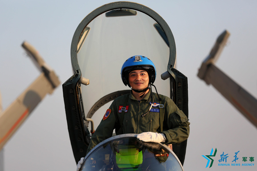 &uarr;戰機中的張超。