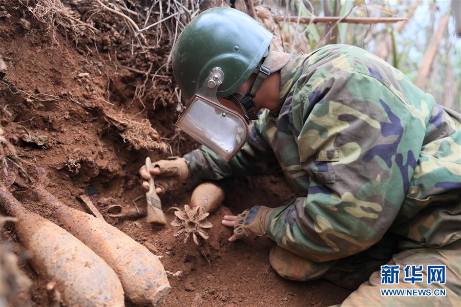 （圖文互動）（1）和平年代，離死神最近的人&mdash;&mdash;南部戰區陸軍云南掃雷大隊邊境掃雷排爆記事