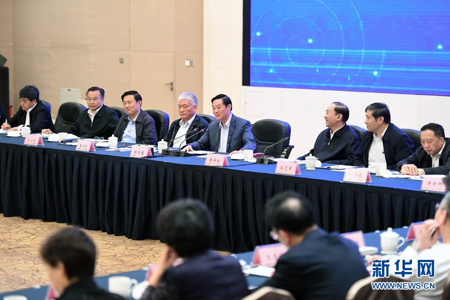 5月11日，中宣部在深圳召開(kāi)深化文化體制改革座談會(huì)。中共中央政治局委員、中央書(shū)記處書(shū)記、中宣部部長(zhǎng)劉奇葆出席會(huì)議并講話。 新華社記者張領(lǐng) 攝