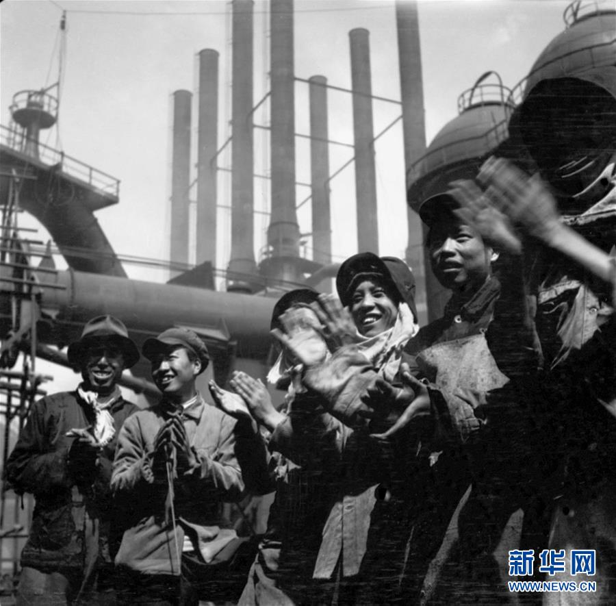 （新華全媒頭條&middot;圖文互動）（4）億萬人民的奮斗史詩&mdash;&mdash;獻給共和國70年光輝歷史的創造者