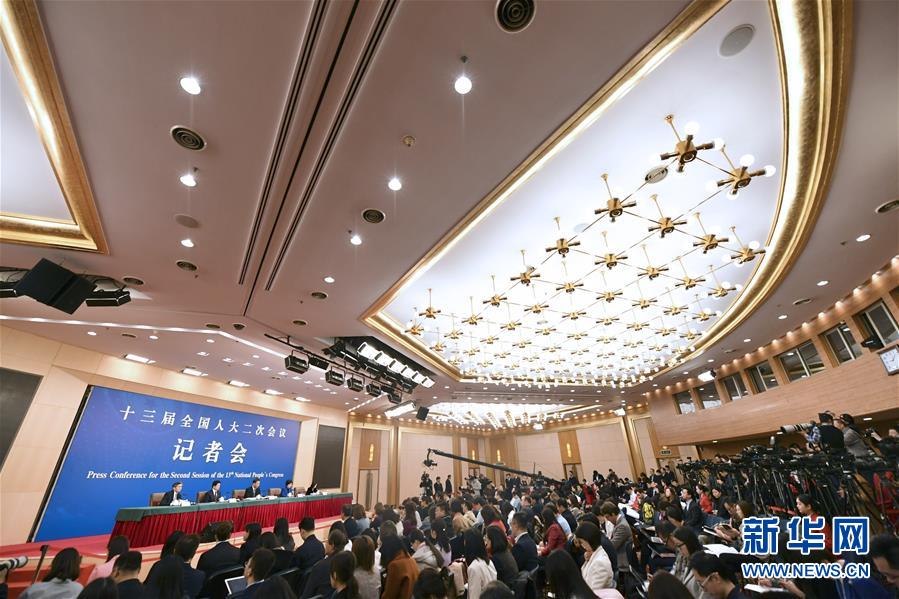 （兩會&middot;XHDW）（1）財政部部長劉昆等就&ldquo;財稅改革和財政工作&rdquo;答記者問
