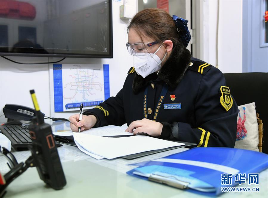 （聚焦疫情防控&middot;圖文互動）（5）北京節后首個工作日：交通秩序井然 市場供應穩定