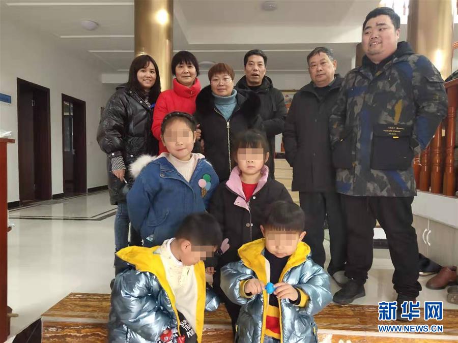 （聚焦疫情防控&middot;圖文互動）（2）從武漢返鄉的一家人：&ldquo;鄰里情割不斷，自行隔離是義務&rdquo;