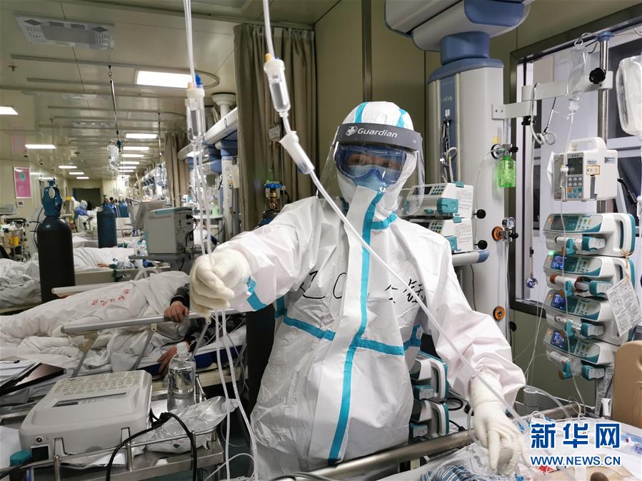 （一線抗疫群英譜&middot;圖文互動）（3）生命之光，溫暖&ldquo;無面之交&rdquo;&mdash;&mdash;記抗疫一線重癥監(jiān)護室90后護士金鈺 