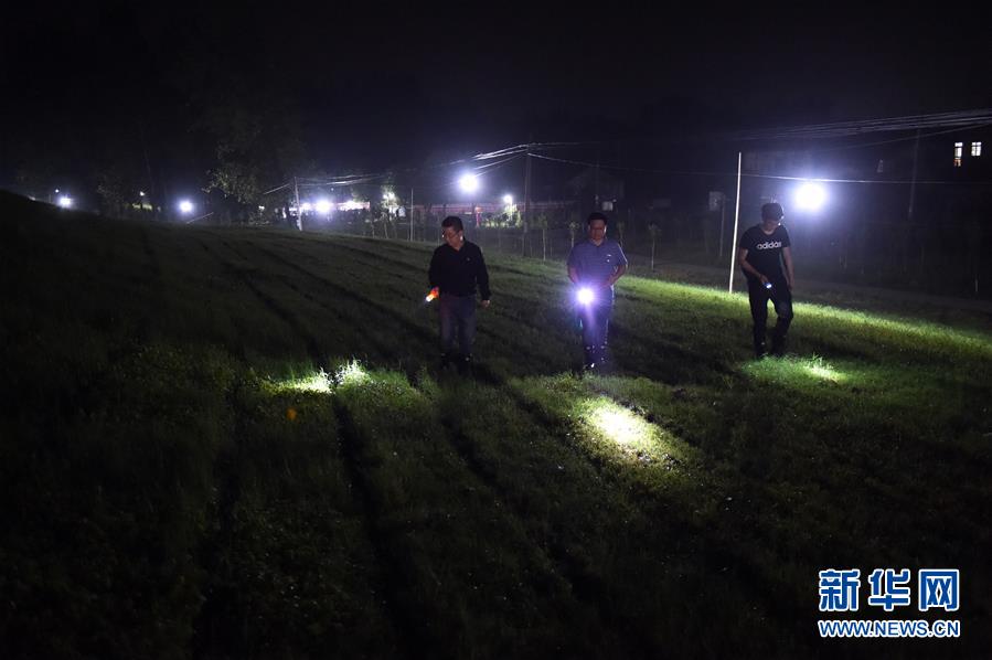（防汛抗洪&middot;圖文互動）（2）基層守白班 市直機關守夜班&mdash;&mdash;蕪湖守堤見聞