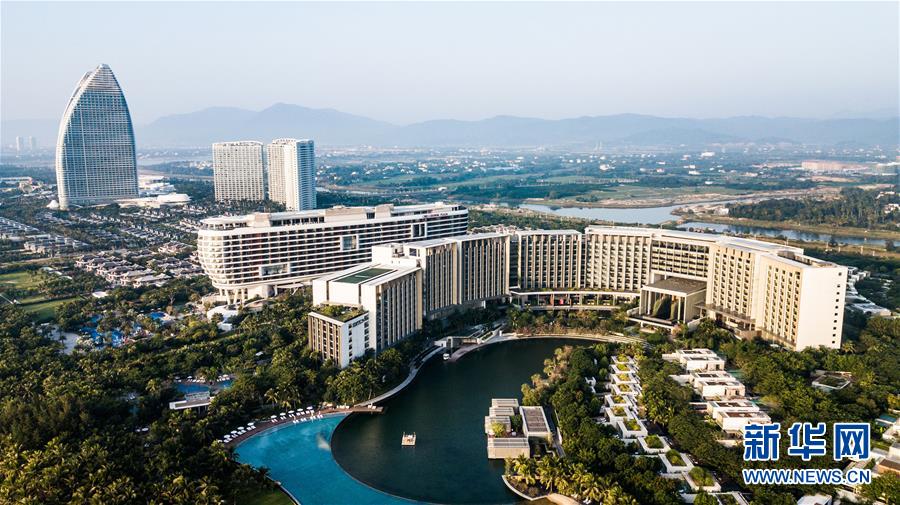 （在習近平新時代中國特色社會主義思想指引下&mdash;&mdash;新時代新作為新篇章&middot;習近平總書記關(guān)切事&middot;圖文互動）（8）感受開放新魅力&mdash;&mdash;海南自由貿(mào)易港建設(shè)開局觀察