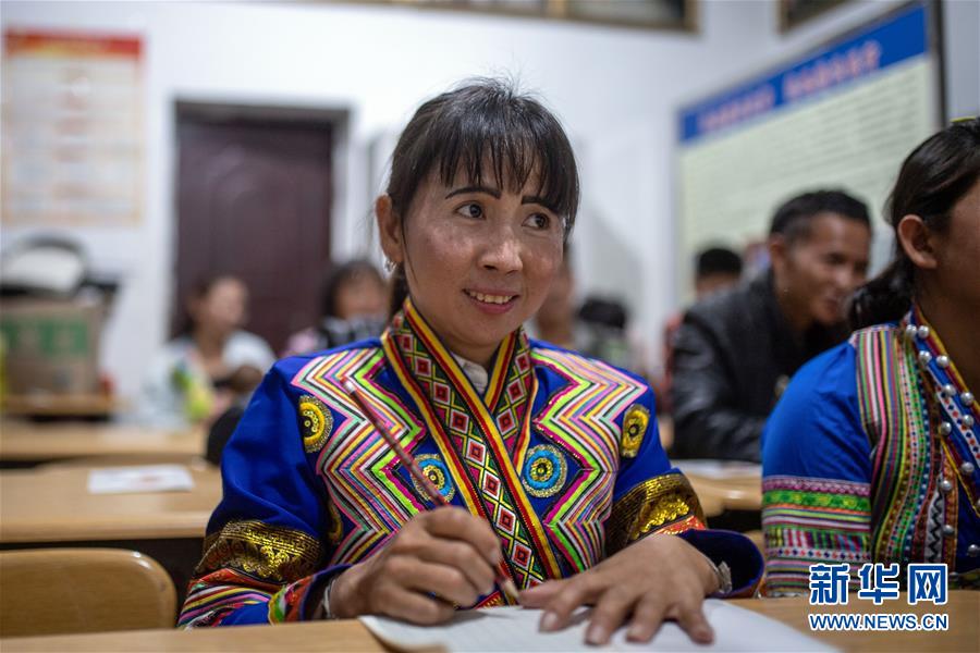 （新華全媒頭條&middot;決戰決勝脫貧攻堅&middot;督戰未摘帽貧困縣&middot;圖文互動）（8）脫貧的歌聲&mdash;&mdash;云南直過民族和人口較少民族共入新時代