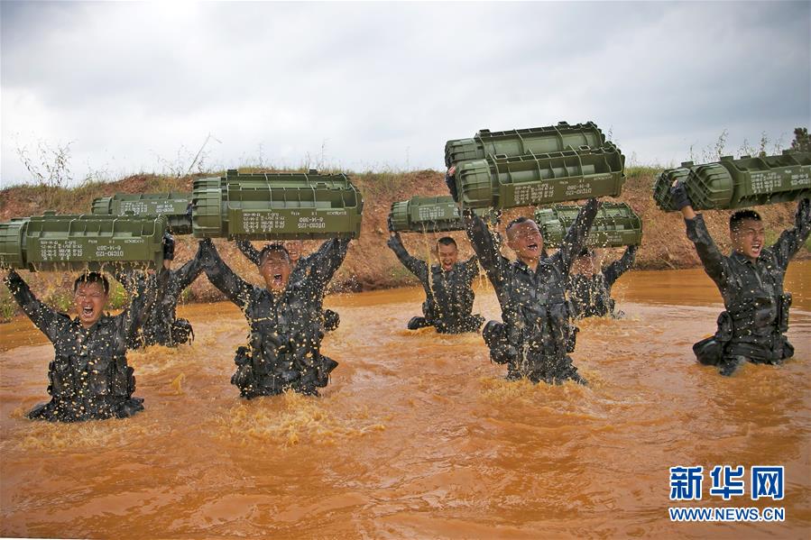 （在習(xí)近平強(qiáng)軍思想指引下&middot;我們在戰(zhàn)位報告&middot;圖文互動）（3）陸軍第71集團(tuán)軍某旅&ldquo;王杰班&rdquo;：做新時代王杰式好戰(zhàn)士