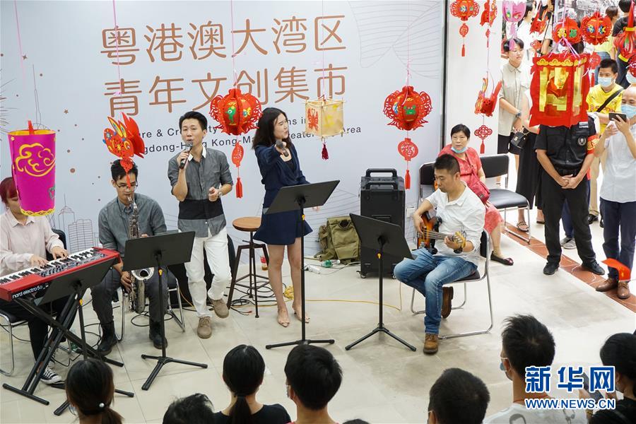 （新華全媒頭條&middot;圖文互動）（10）流動中國折射復蘇新氣象&mdash;&mdash;透視&ldquo;十一&rdquo;黃金周