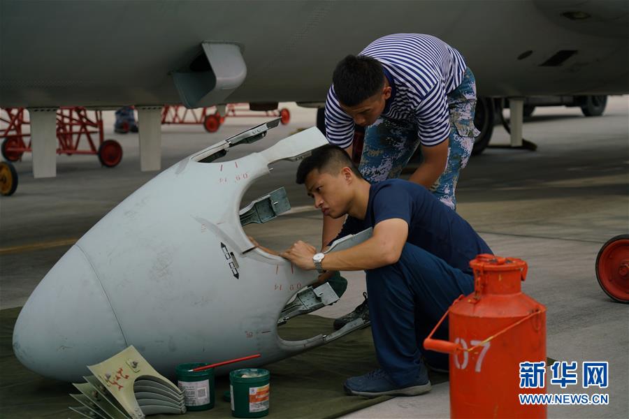 （在習近平強軍思想指引下&middot;我們在戰位報告&middot;圖文互動）（5）偵天探海 狩獵海空&mdash;&mdash;南部戰區海軍航空兵某師加速轉型提升新質戰斗力記事