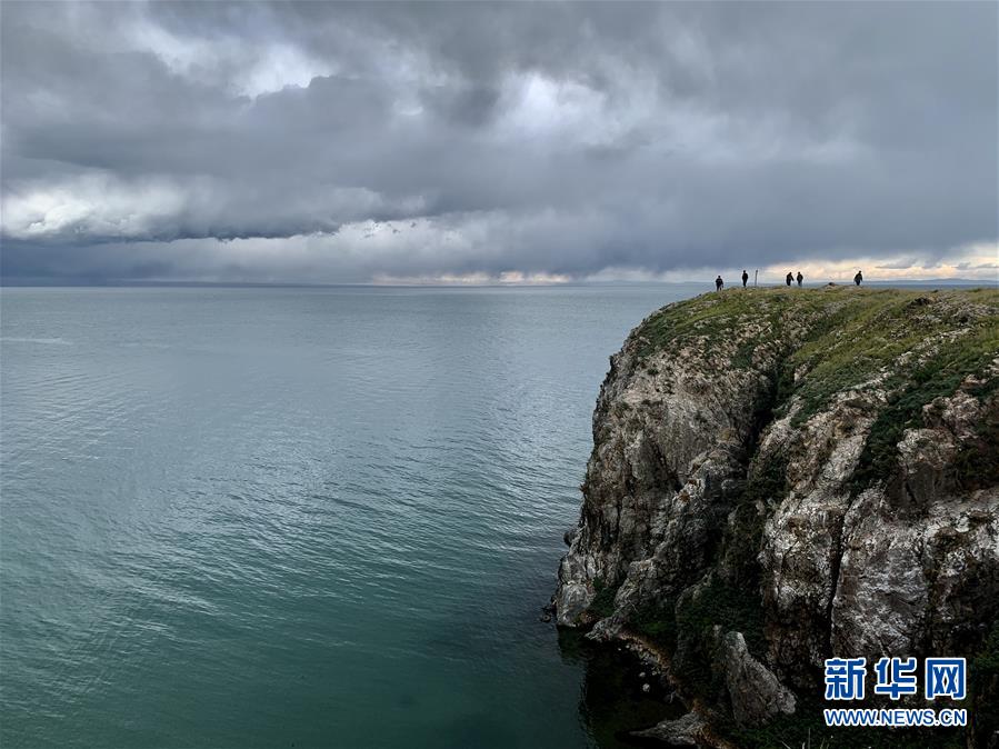（新華全媒頭條&middot;圖文互動）（3）大湖見證 &mdash;&mdash;持續保護讓青海湖生態華麗&ldquo;蝶變&rdquo;