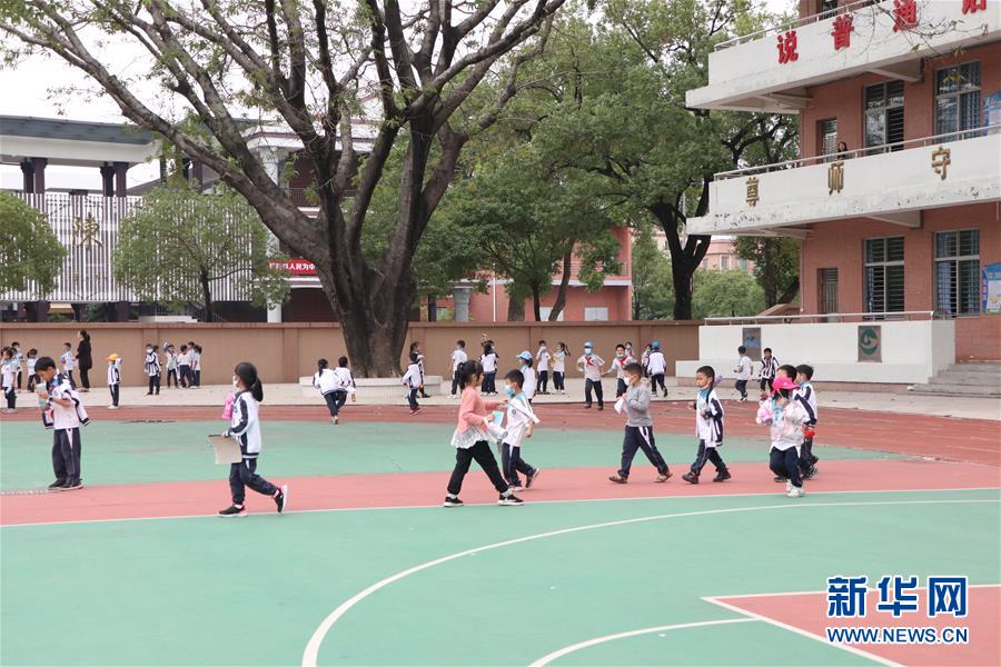 （全面建成小康社會&ldquo;百城千縣萬村調研行&rdquo;&middot;圖文互動）（4）產業強起來 精神富起來&mdash;&mdash;廣東潢涌&ldquo;落后地&rdquo;變&ldquo;明星村&rdquo;的小康之路