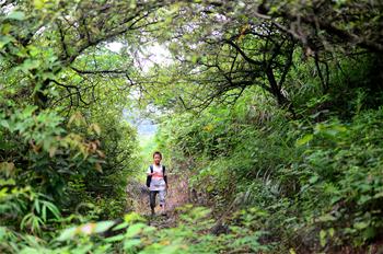 大山深深，擋不住小小讀書郎的求學夢