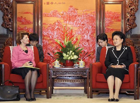 劉延東會見歐盟委員會教育、文化、語言多樣性及青年事務委員瓦西利烏