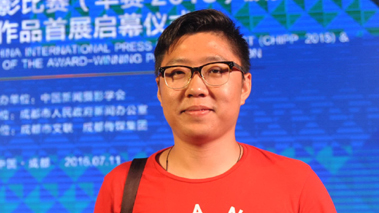 四川分社薛玉斌：大熊貓，我的專(zhuān)屬模特
