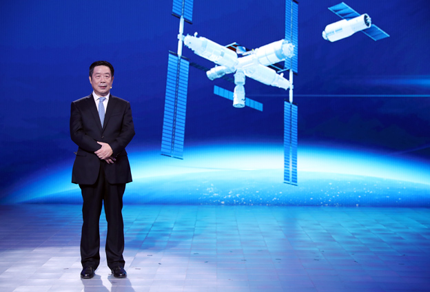 將要建造的空間站基本構型有三個艙，構成英文T字型