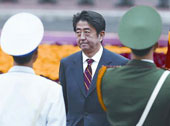 弧形&ldquo;包圍中國&rdquo; 安倍異想天開