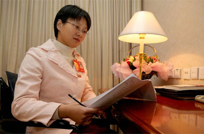 輪椅上的十八大代表&mdash;&mdash;侯晶晶　