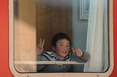 &ldquo;小候鳥(niǎo)&rdquo;回家過(guò)年