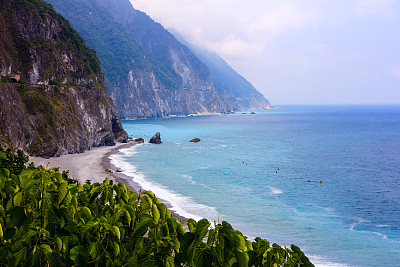 國務(wù)院臺(tái)辦、國家發(fā)展改革委等出臺(tái)《關(guān)于促進(jìn)兩岸經(jīng)濟(jì)文化交流合作的若干措施》