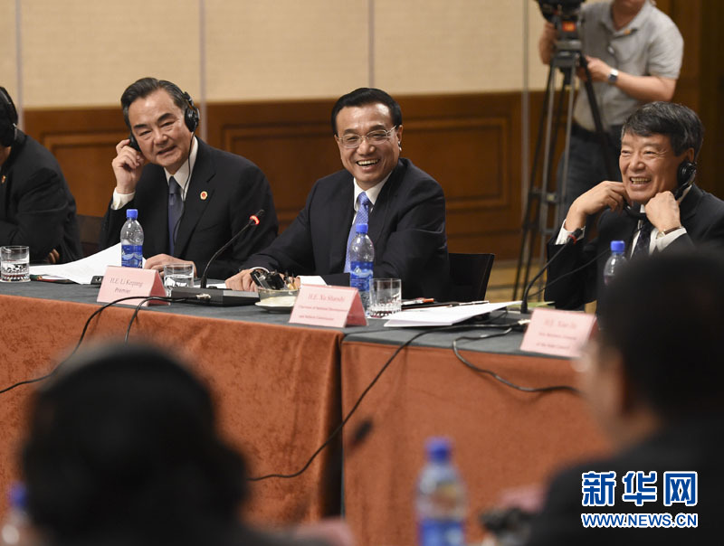  5月6日，國務院總理李克強在埃塞俄比亞首都亞的斯亞貝巴出席中非經(jīng)貿(mào)人文座談會。 新華社記者 李學仁 攝 
