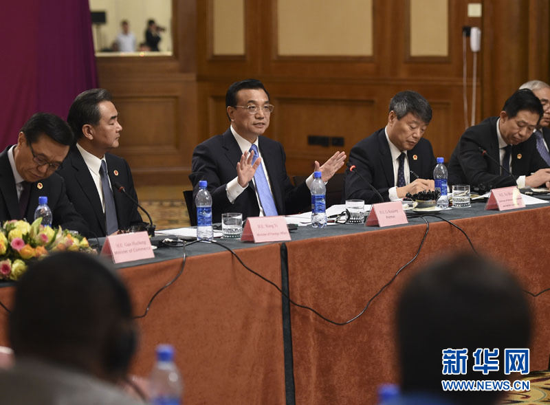  5月6日，中國國務院總理李克強在埃塞俄比亞首都亞的斯亞貝巴出席中非經(jīng)貿(mào)人文座談會。 新華社記者 李學仁 攝 