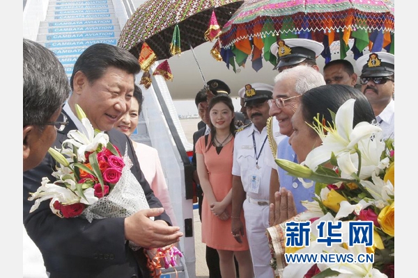 9月17日，國家主席習近平抵達古吉拉特邦艾哈邁達巴德市，開始對印度進行國事訪問。 新華社記者 鞠鵬 攝
