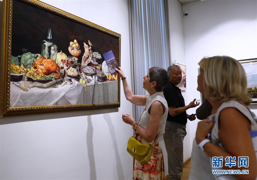 （國際&middot;圖文互動）（2）上海絨繡歐洲交流展在布魯塞爾開幕