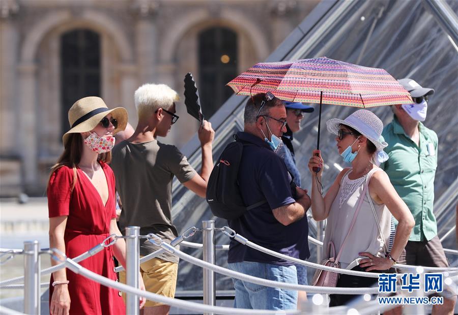 （國(guó)際）（4）法國(guó)迎來(lái)高溫&ldquo;烤&rdquo;驗(yàn) 多地拉響&ldquo;紅色警報(bào)&rdquo;