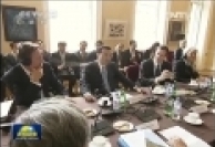 李克強(qiáng)與英國首相卡梅倫共同舉行中英全球經(jīng)濟(jì)圓桌會(huì)